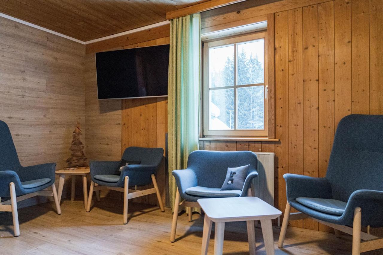 Apartmenthaus Matri By Pferd Auf Wolke Dalaas Zewnętrze zdjęcie