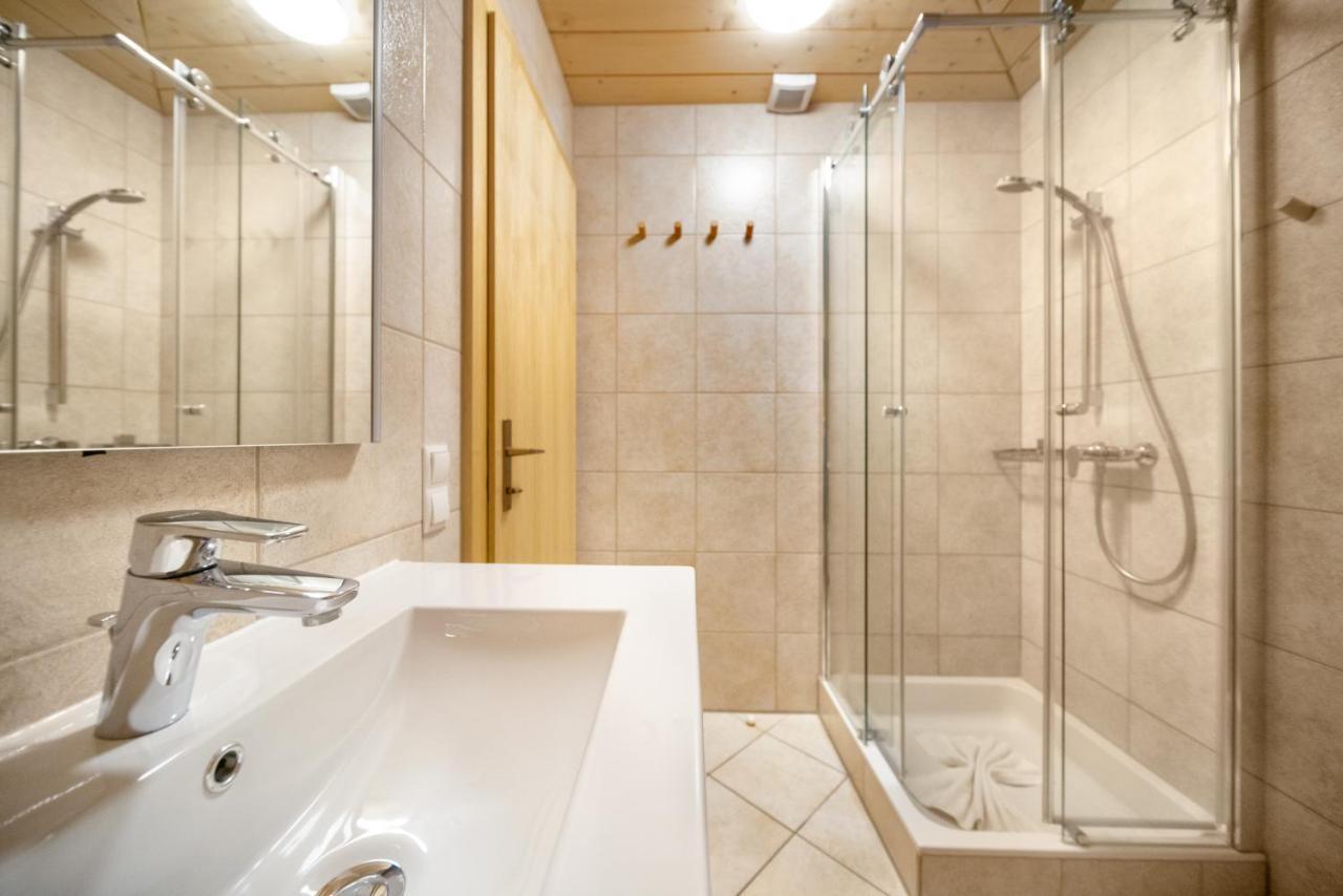 Apartmenthaus Matri By Pferd Auf Wolke Dalaas Zewnętrze zdjęcie