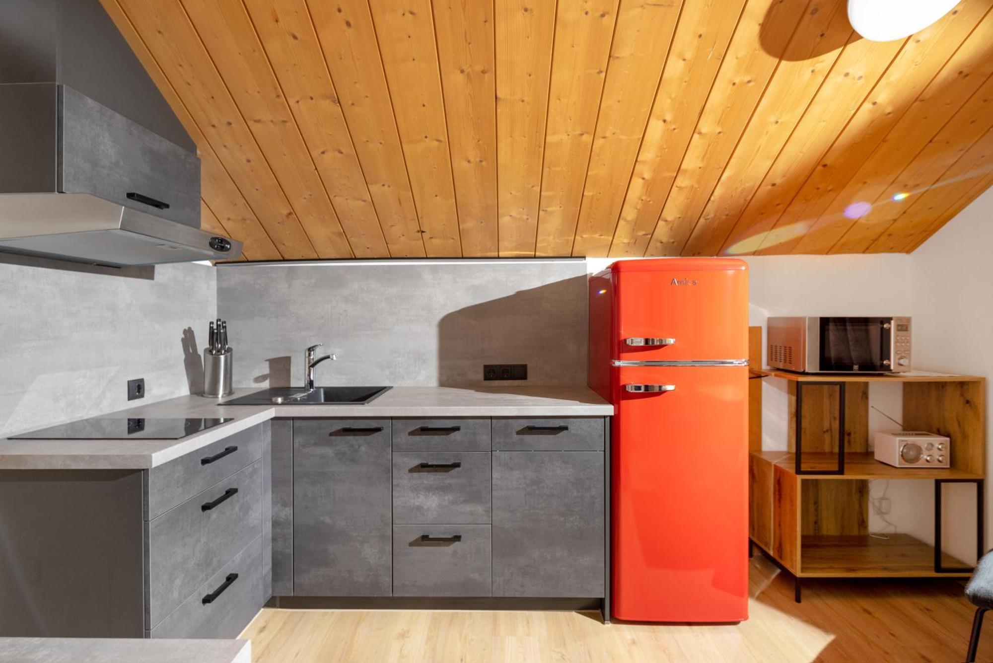 Apartmenthaus Matri By Pferd Auf Wolke Dalaas Zewnętrze zdjęcie